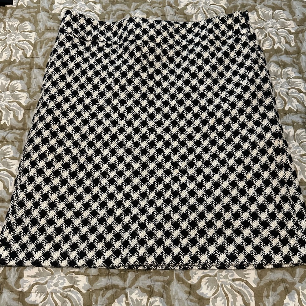 Ann Taylor Black and White Petite A-Line Skirt